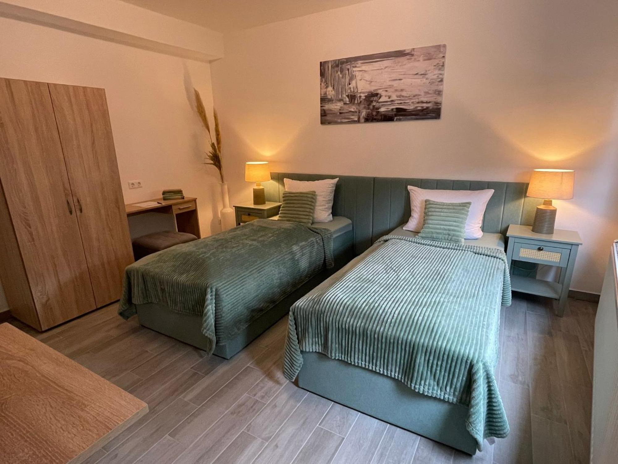 Holi Day Spa 2-Bett Zimmer App 3 Berlin Extérieur photo